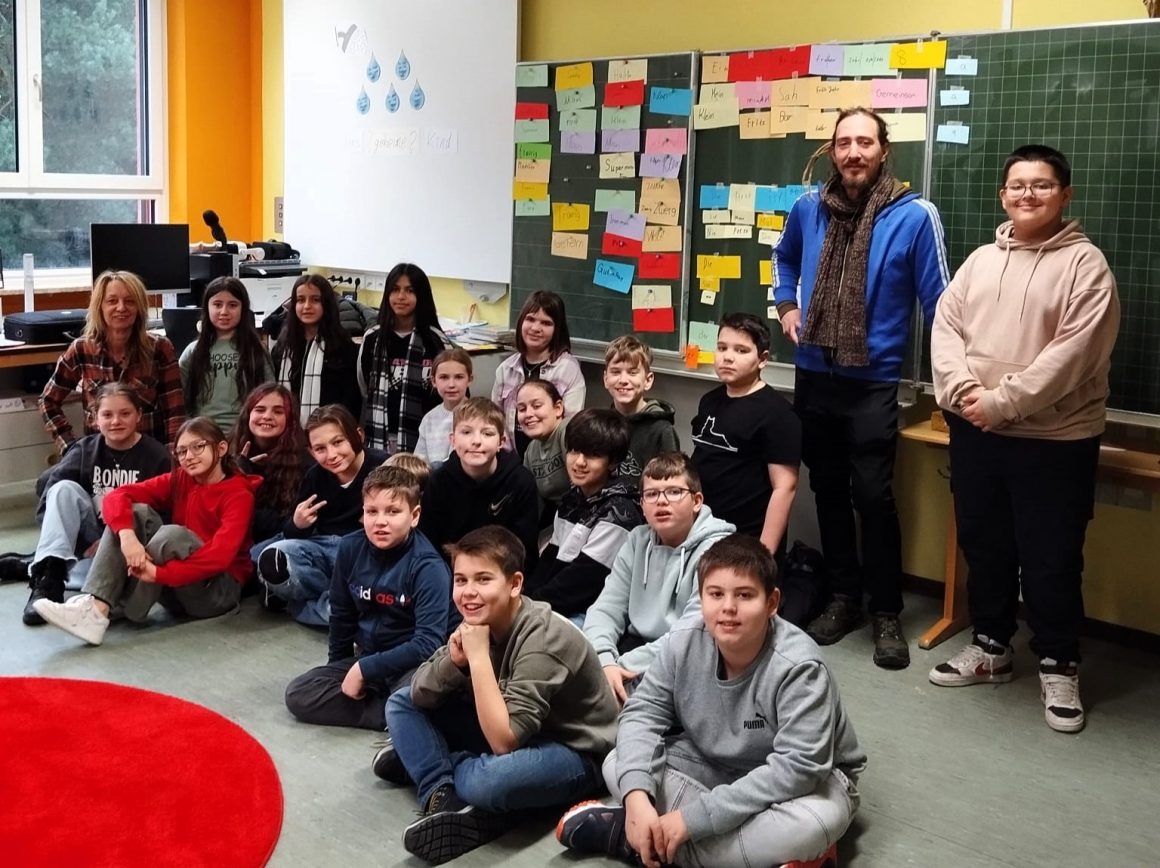 Schüler rappen eigenen Schulsong