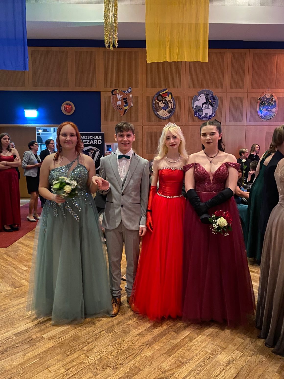 Ein glanzvoller Abschlussball für unsere Neuntklässler
